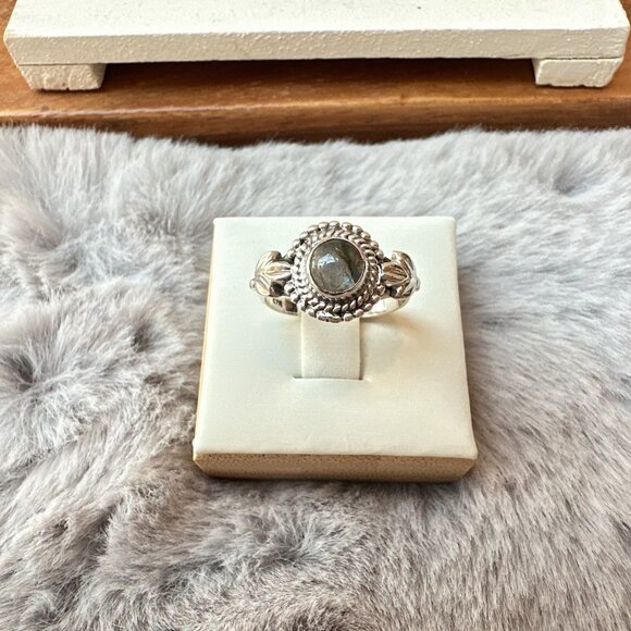 New Sterling Silver Labradorite Ring - Picture 6 of 6